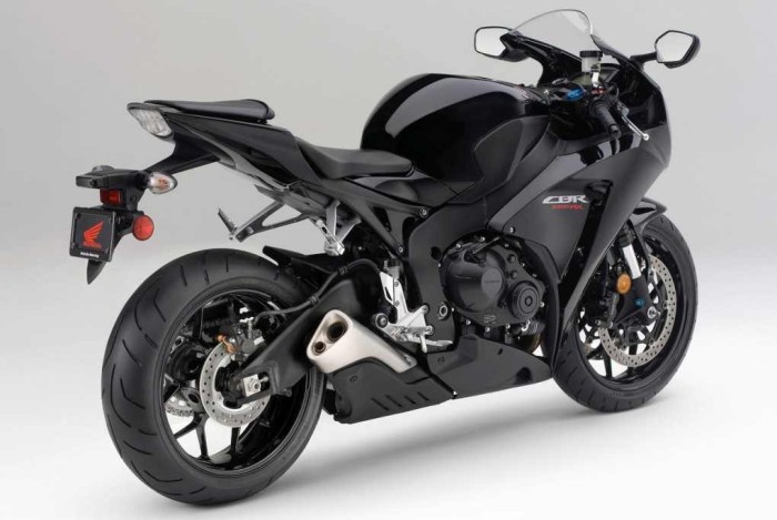 honda-2012-cbr1000rr-fireblade-black