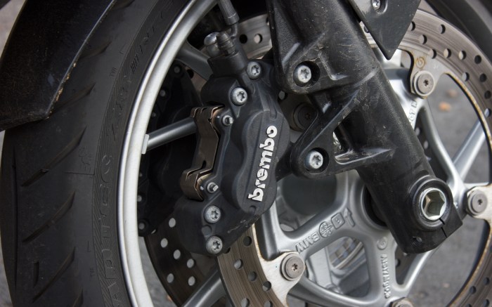 Not radially mounted, but 4-pot Brembo brakes are top-drawer units on braided hoses
